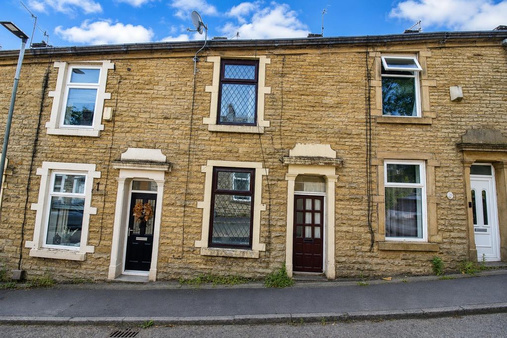 Property photo 1 of 5