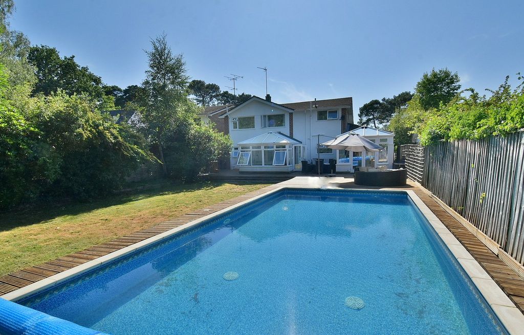 Property photo 3 of 24