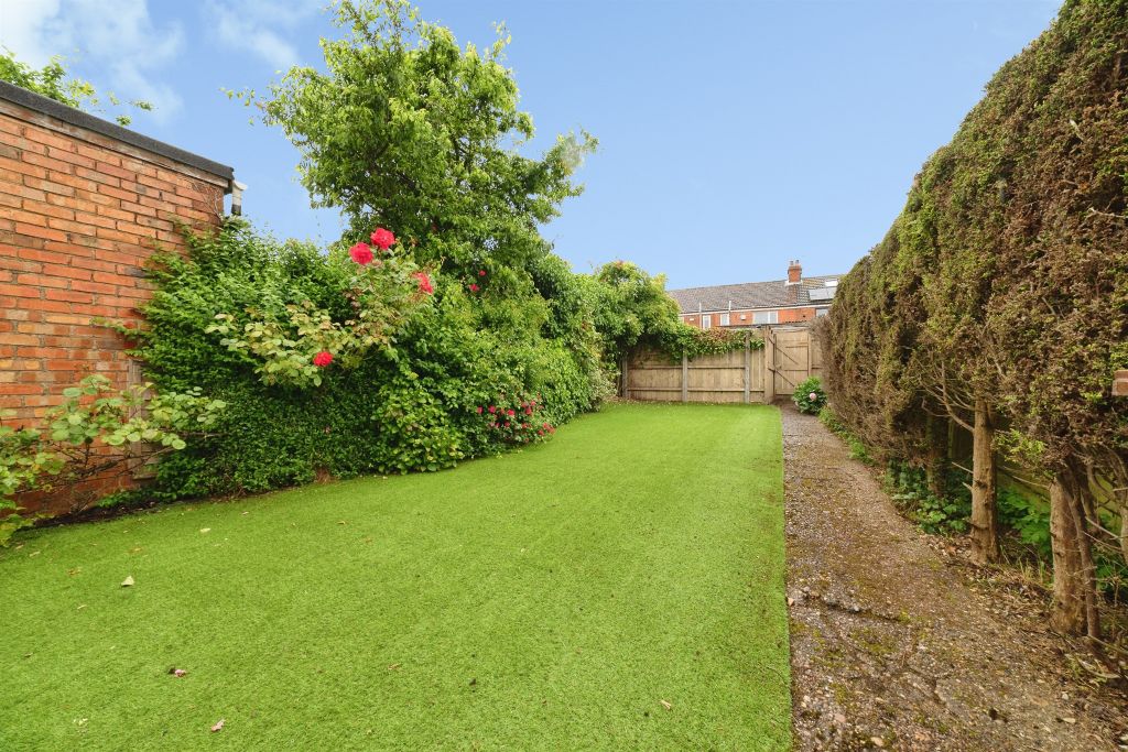 Property photo 2 of 17