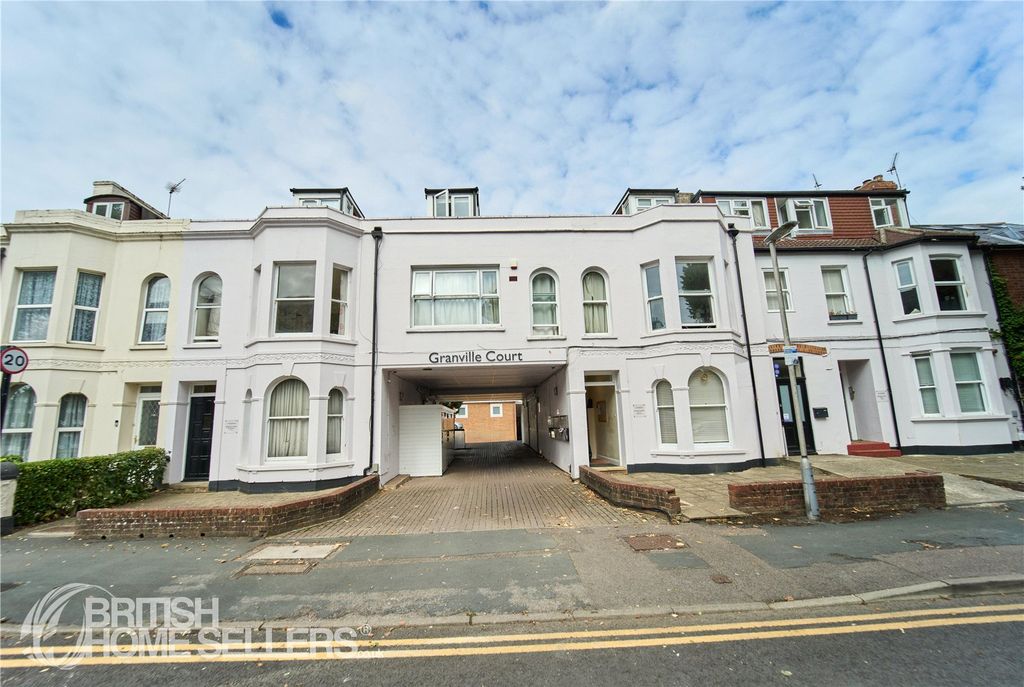 Property photo 1 of 17 Picture No. 04