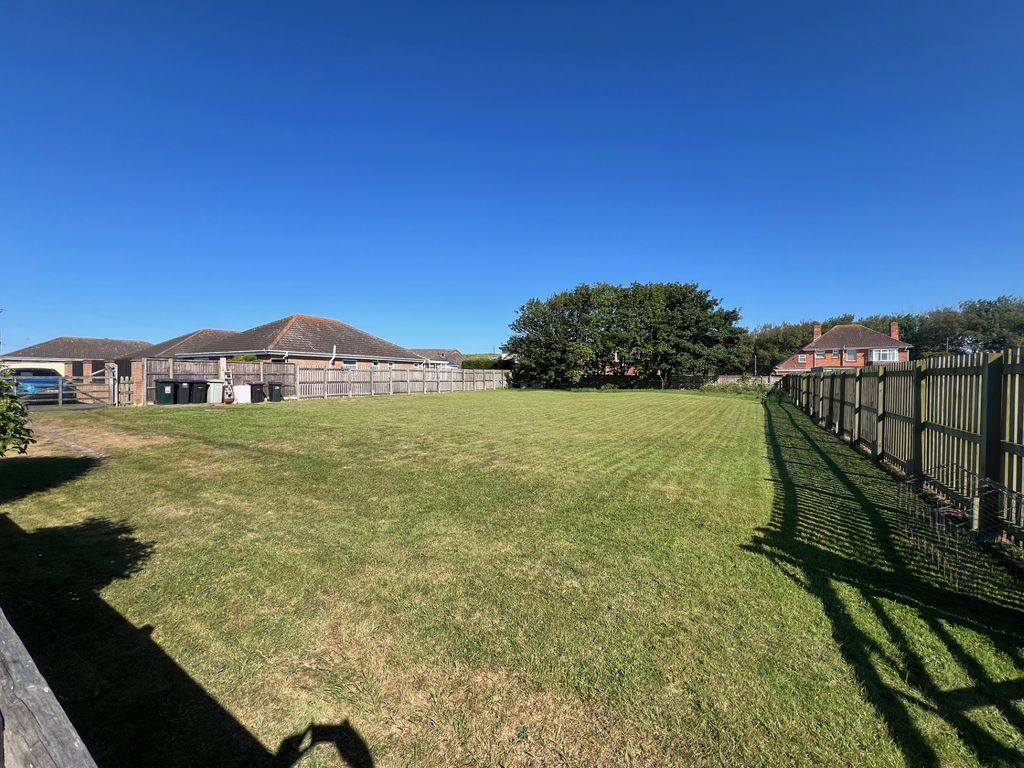 Property photo 2 of 21 Thumbnail_Img_4127