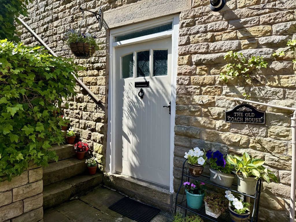 Property photo 3 of 38