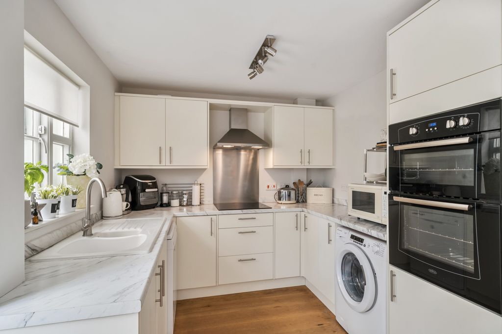 Property photo 3 of 17 1314937-7-685c360Fc193c