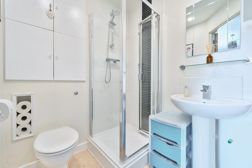 Property photo 3 of 22 Bathroom
