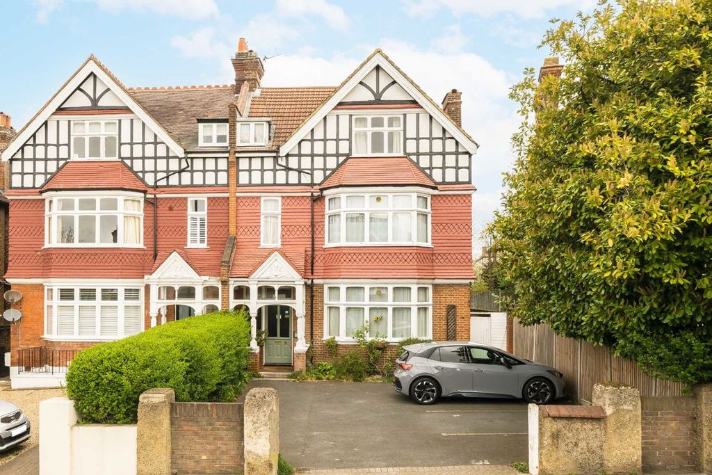 Property photo 1 of 10