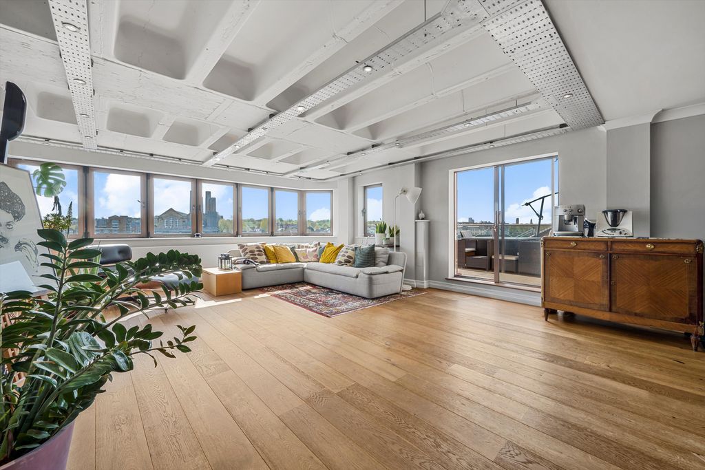 Property photo 1 of 15 Image