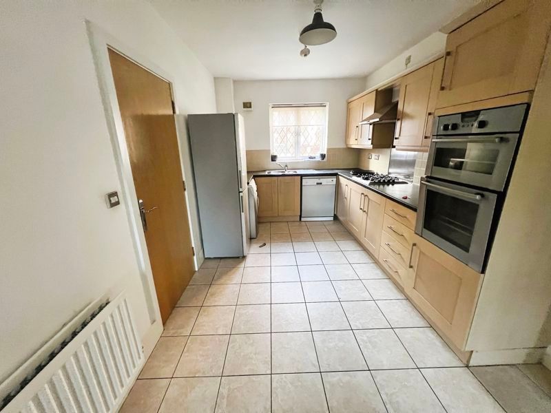 Property photo 2 of 20 Kitchen