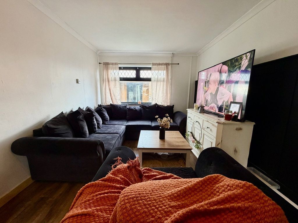 Property photo 3 of 30