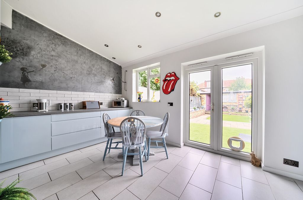 Property photo 1 of 15 Picture No. 53