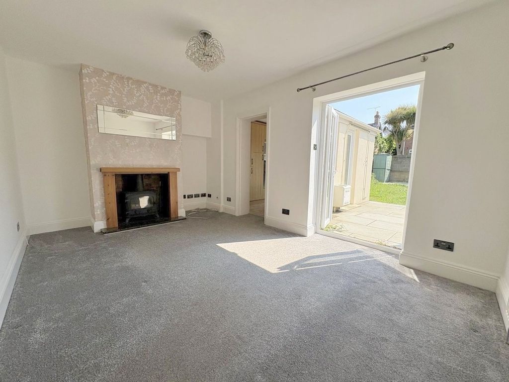 Property photo 2 of 22