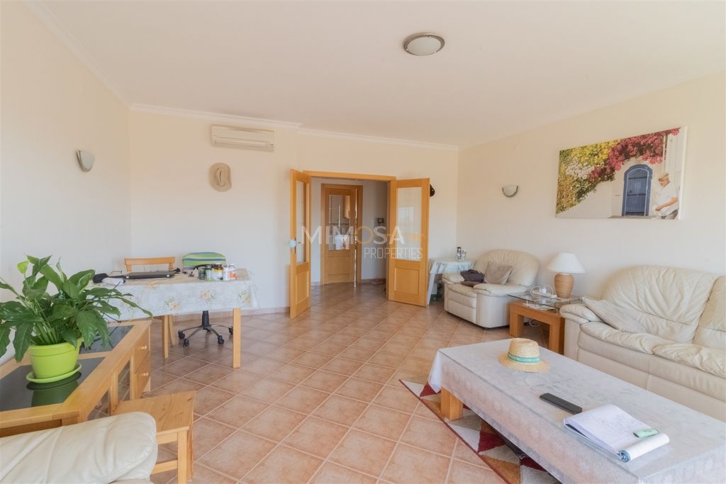 Property photo 2 of 34