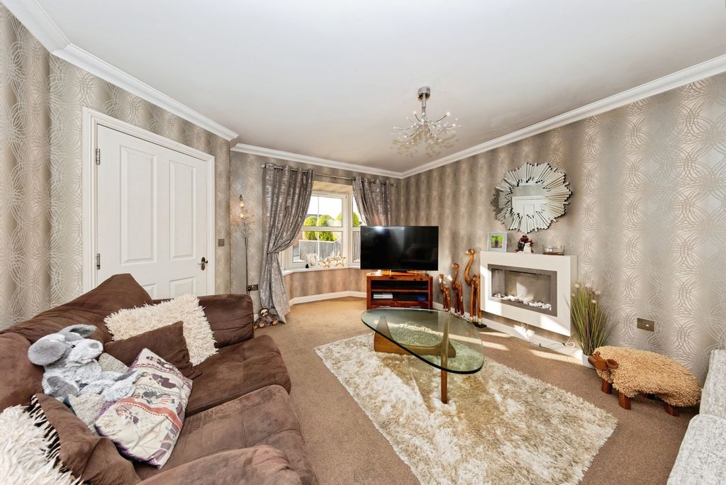 Property photo 3 of 18 Photo