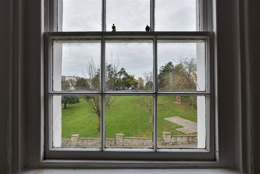 Property photo 3 of 16 Internal Feature