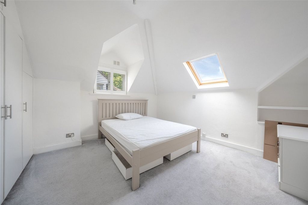 Property photo 2 of 12 Picture No. 20