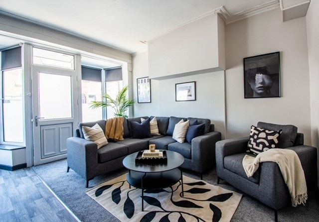 Property photo 2 of 5