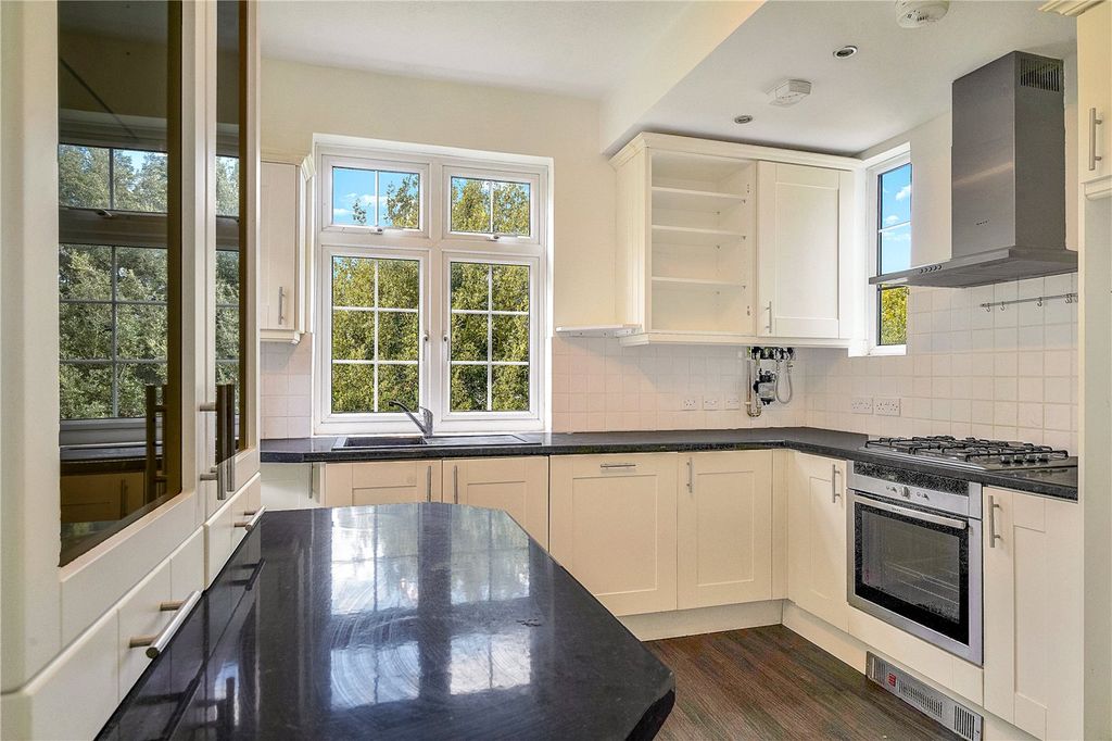 Property photo 3 of 16 Picture No. 15