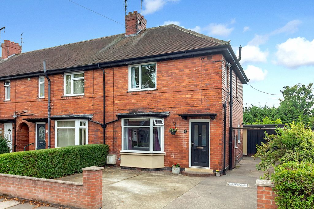 Property photo 1 of 18 47 Dodsworth - Front