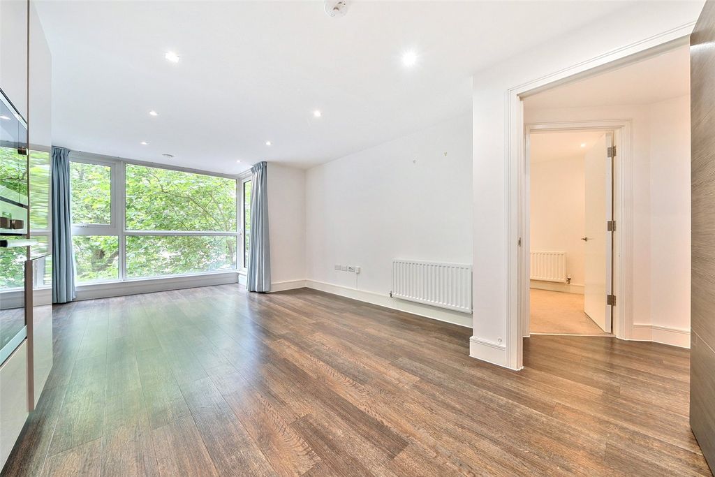 Property photo 1 of 24 Picture No. 17
