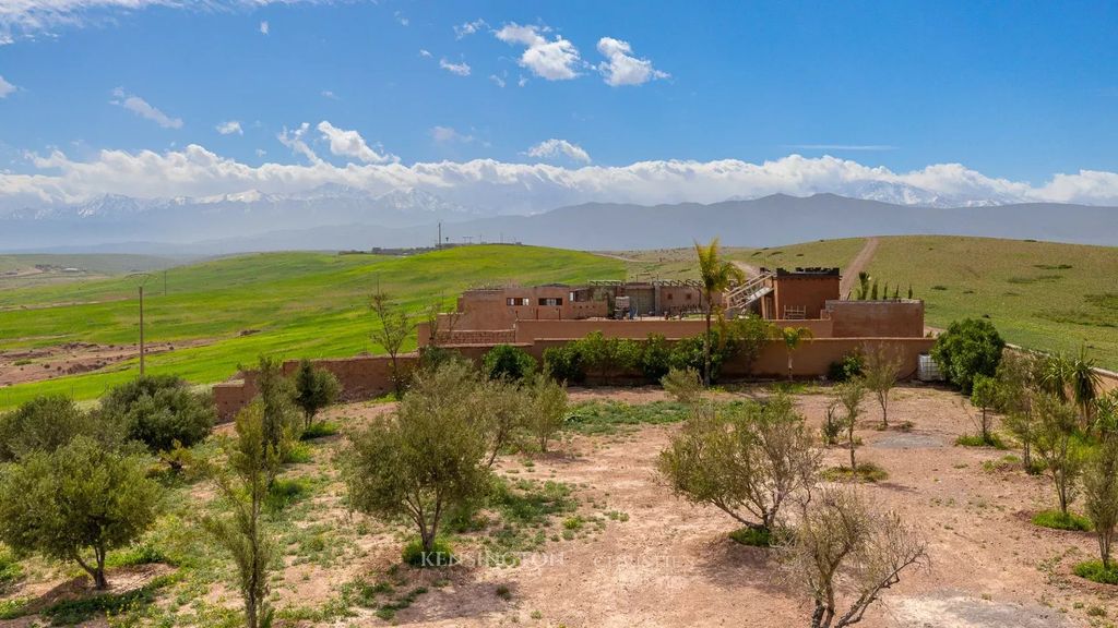 Property photo 3 of 24