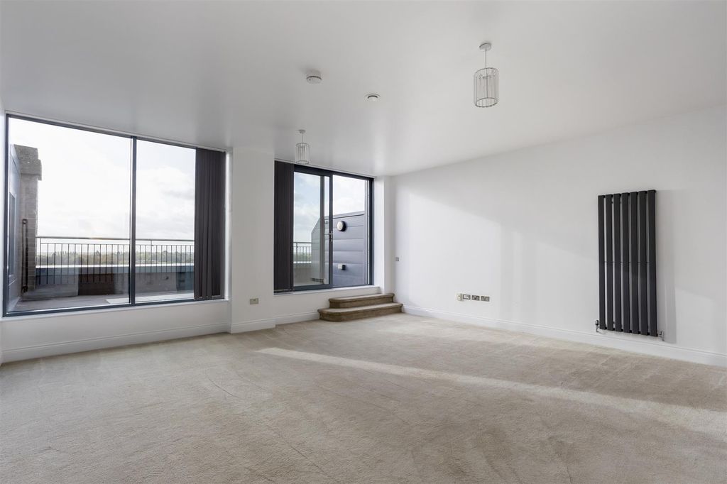 Property photo 3 of 39 509_The_Residence__1.Jpg