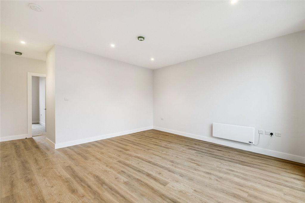 Property photo 3 of 12 Picture No. 07