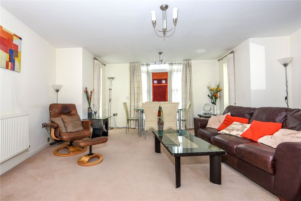 Property photo 2 of 8 Reception Room