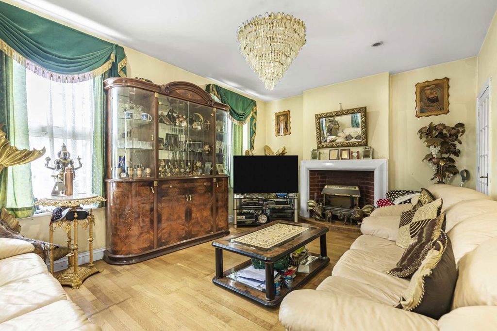 Property photo 3 of 7