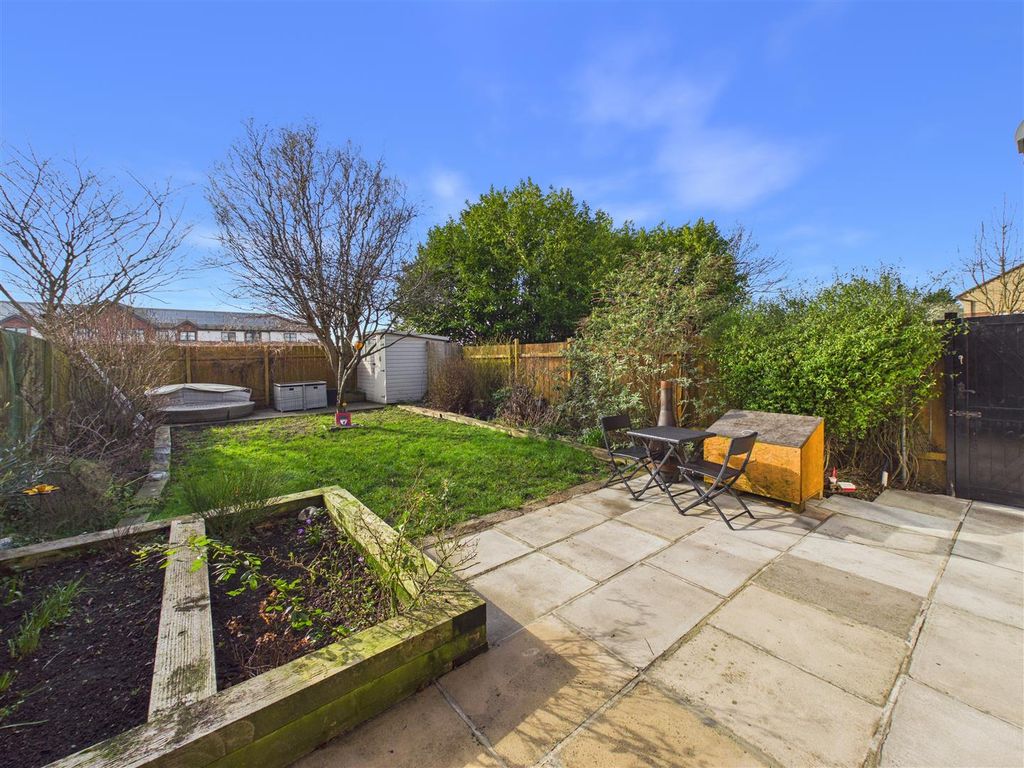 Property photo 3 of 12 Outside