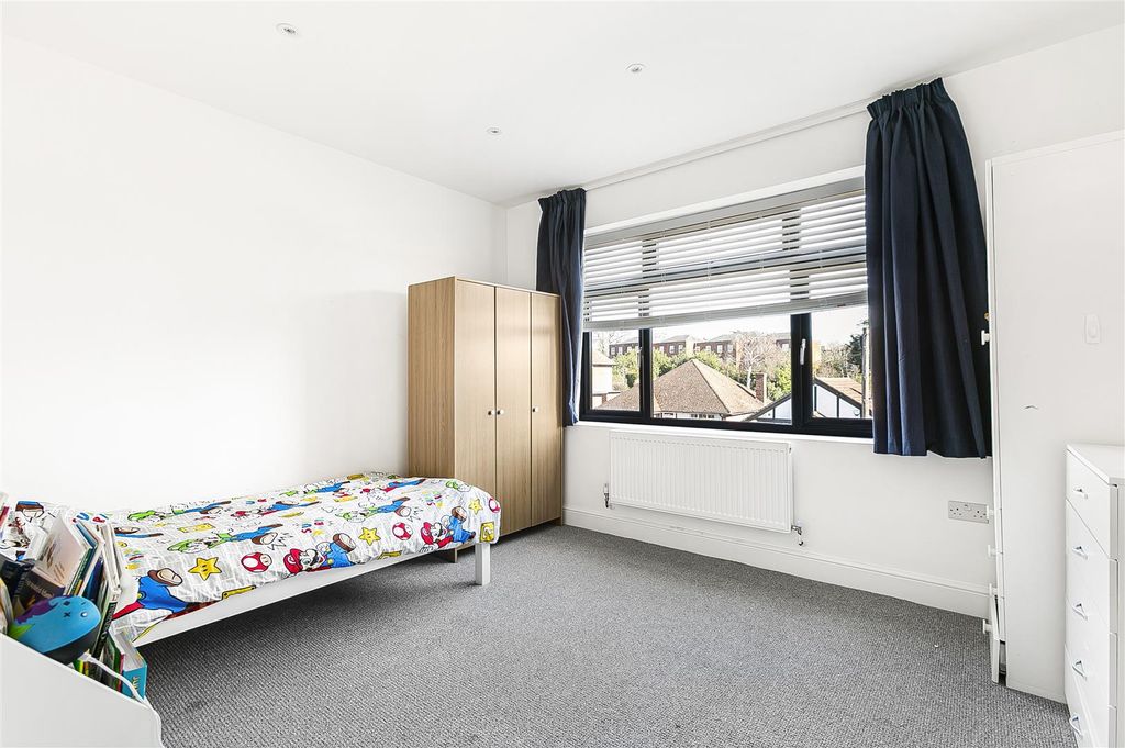 Additional image 22 of 5 bed detached house for saleOak Avenue, Enfield EN2