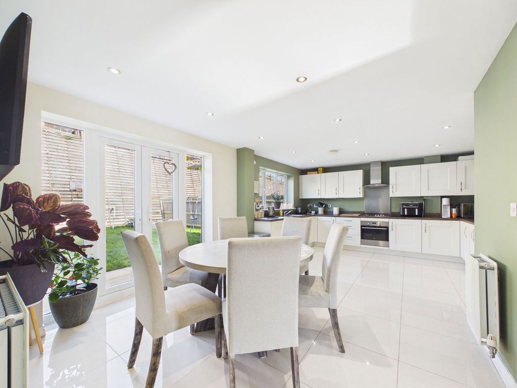 Property photo 2 of 33