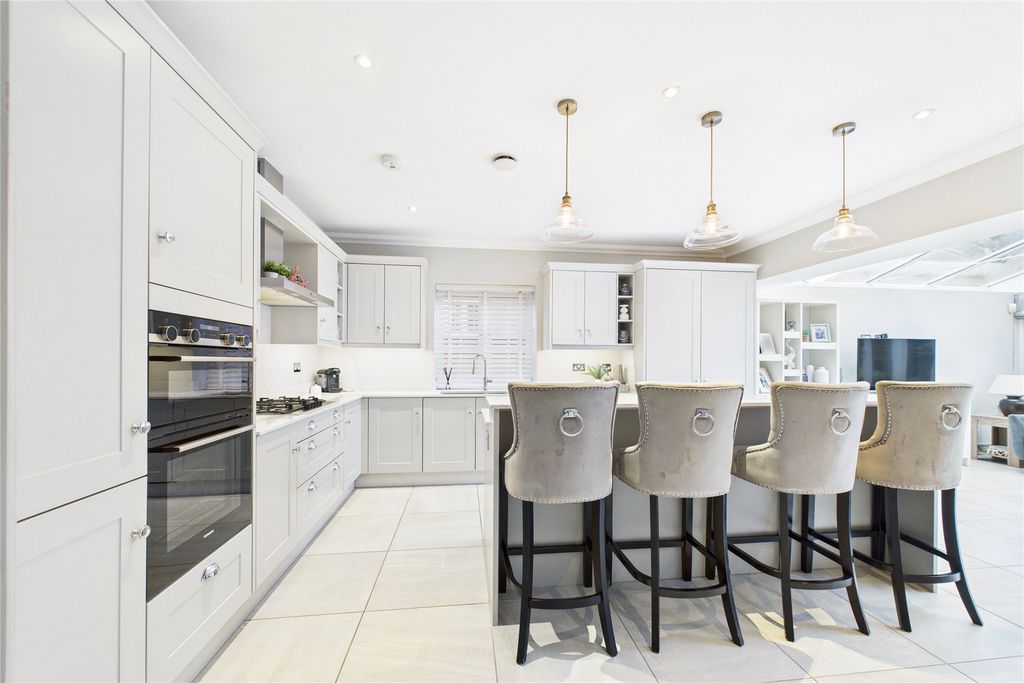 Property photo 2 of 17 Picture No. 73