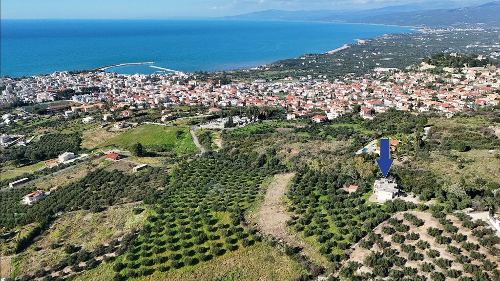 Property photo 2 of 14