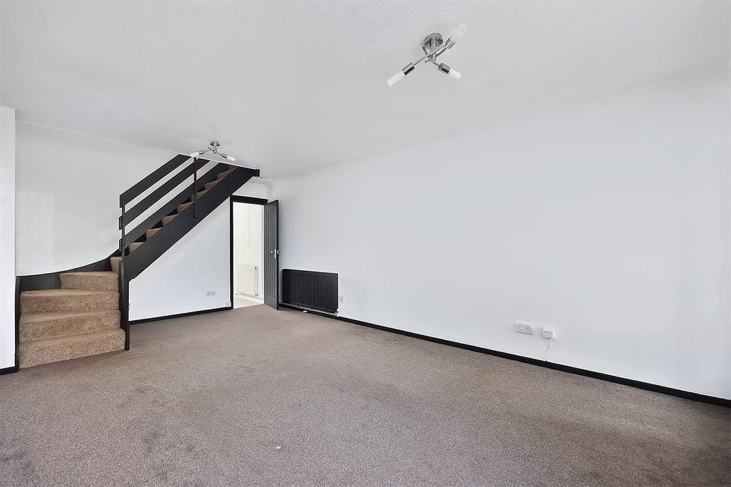 Property photo 3 of 10 Picture No. 02