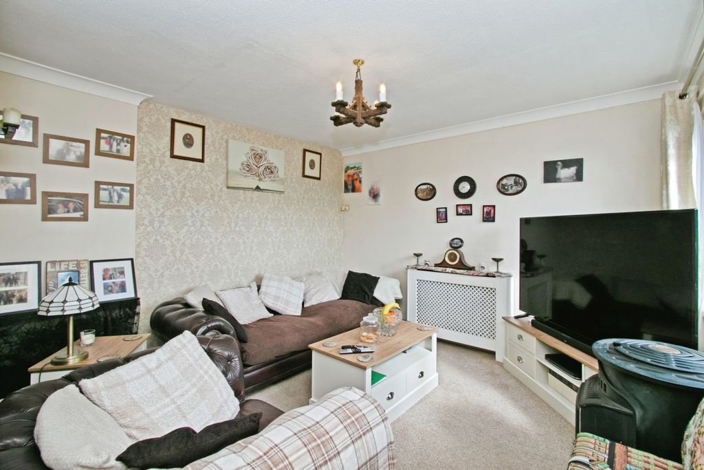 Property photo 3 of 17 Photo