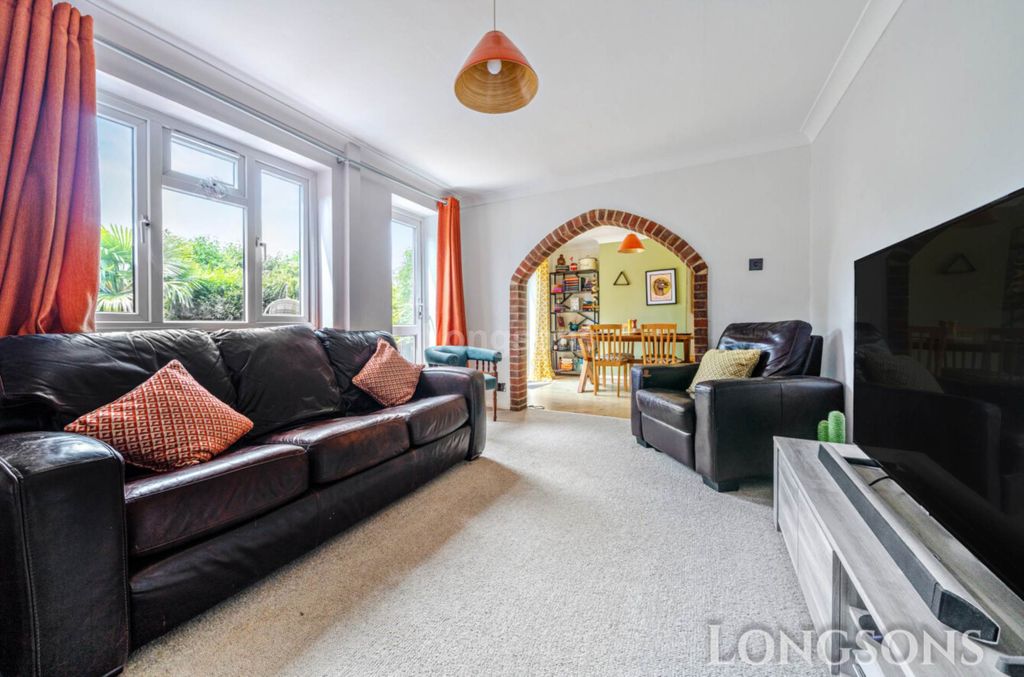 Property photo 3 of 19