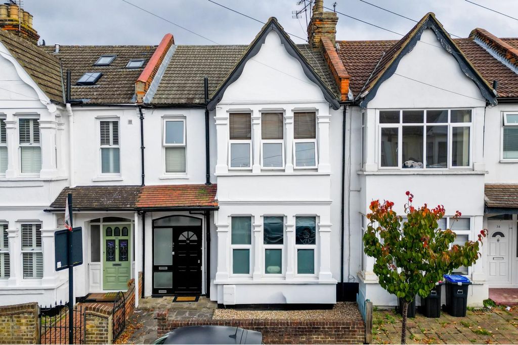 Property photo 1 of 15 Front