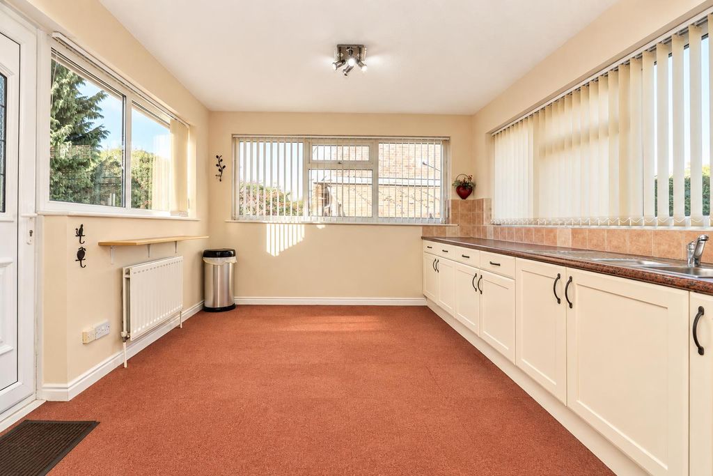 Property photo 3 of 22
