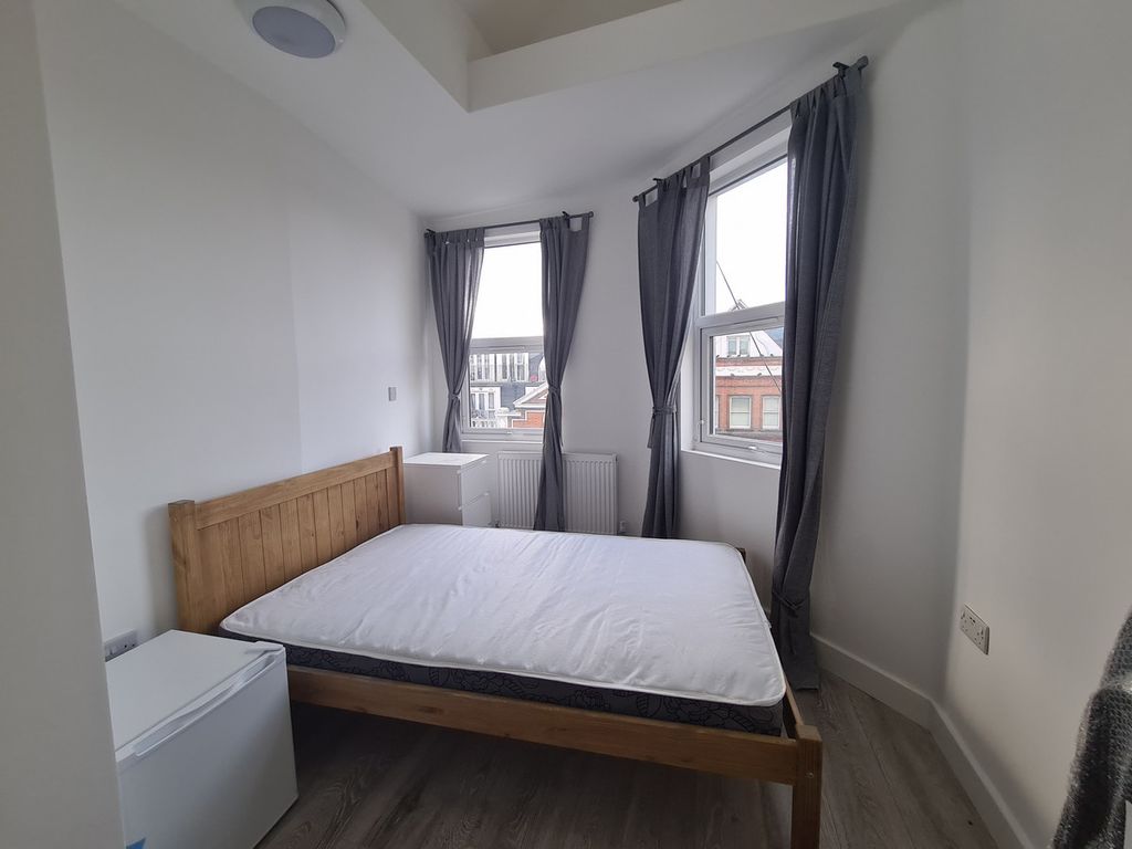 Property photo 1 of 4