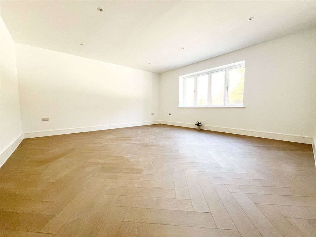 Property photo 3 of 20 Picture No. 93