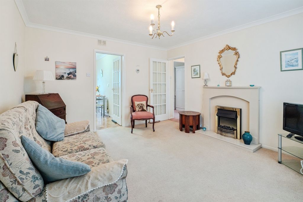 Property photo 2 of 19