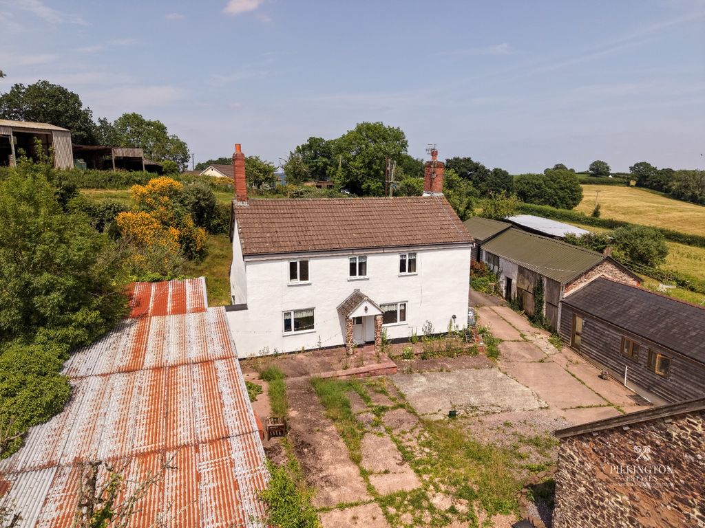 Property photo 2 of 16 5162554
