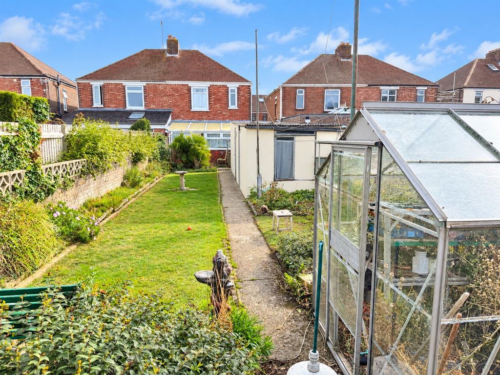 Property photo 2 of 15 Garden