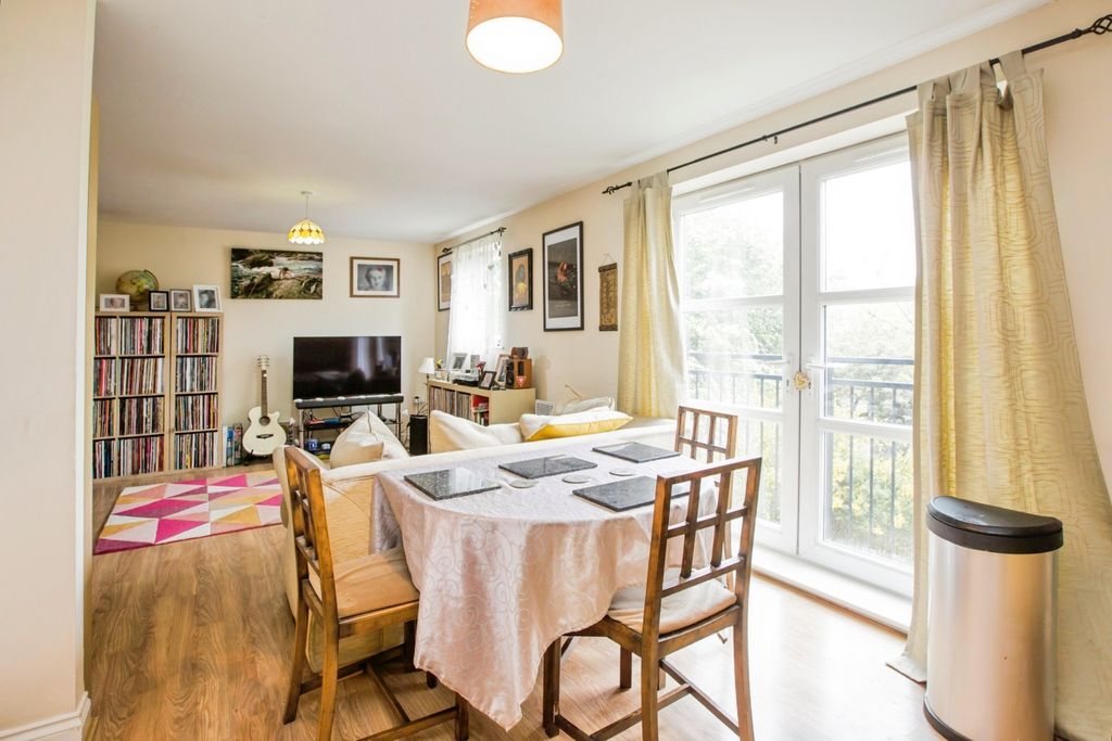 Additional image 16 of 2 bed flat for saleAlbert Promenade, Halifax, West Yorkshire HX3