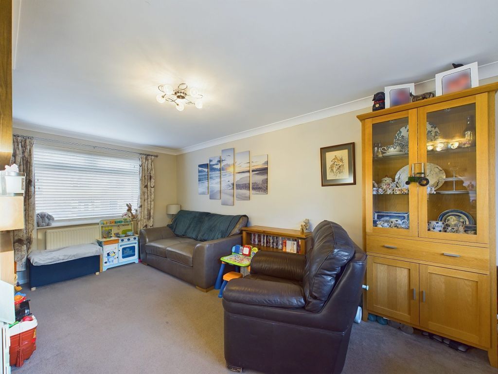 Property photo 3 of 16