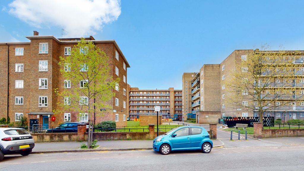 Property photo 1 of 21