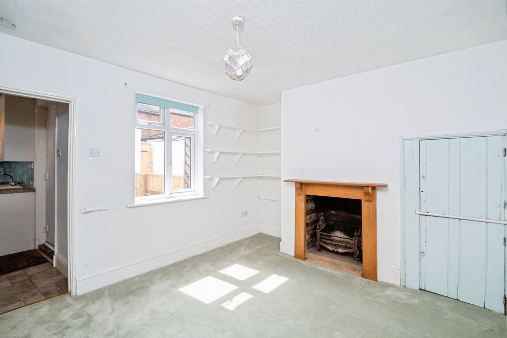 Property photo 3 of 12 Photo 16