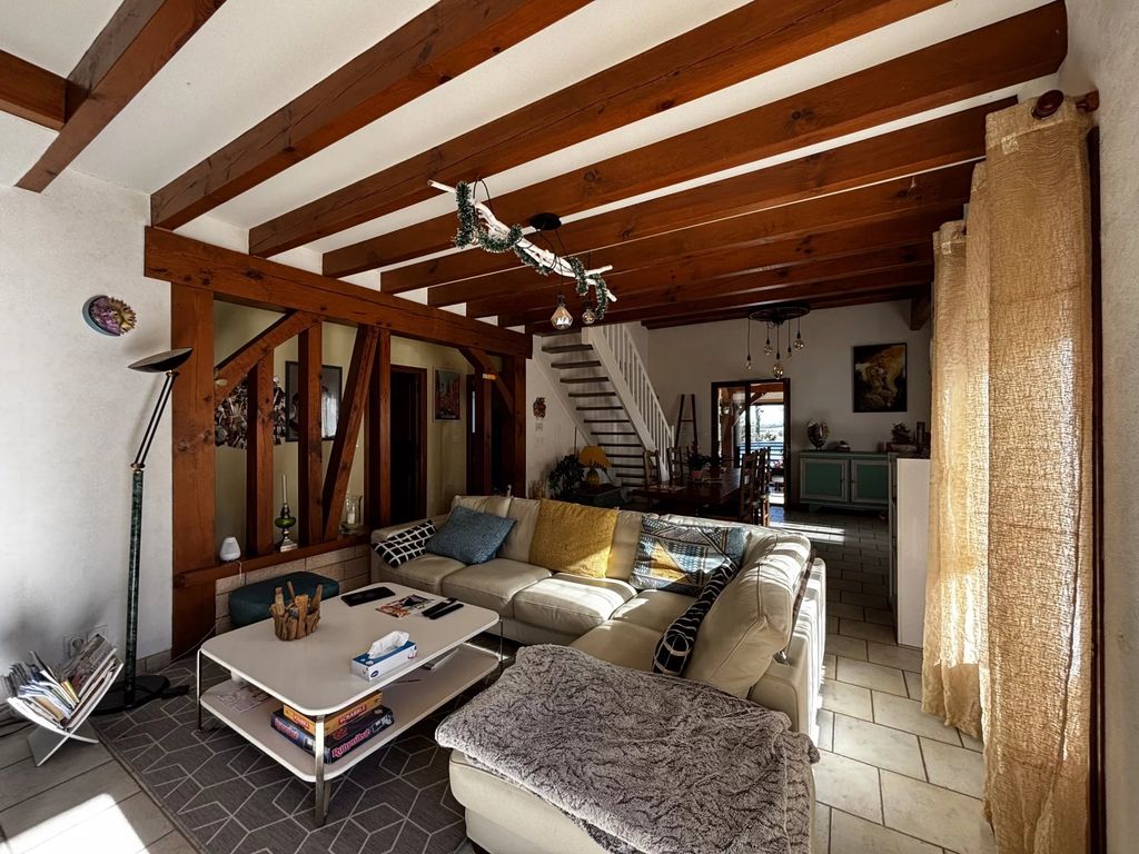 Property photo 2 of 19