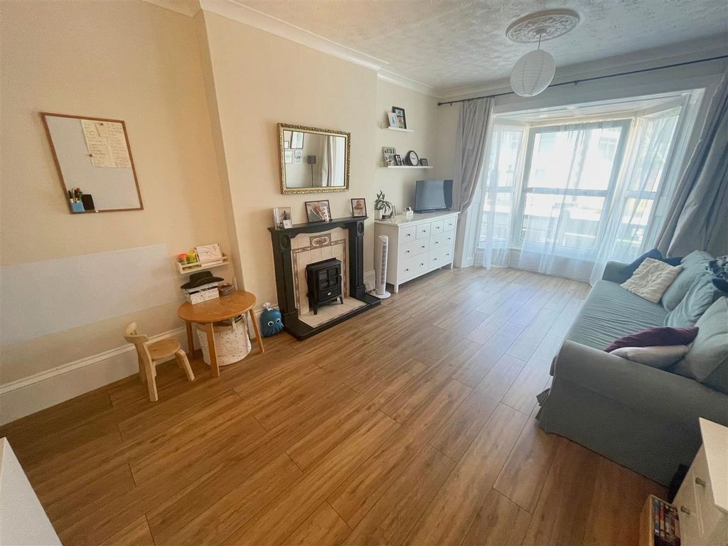 Property photo 2 of 12 8.Jpg