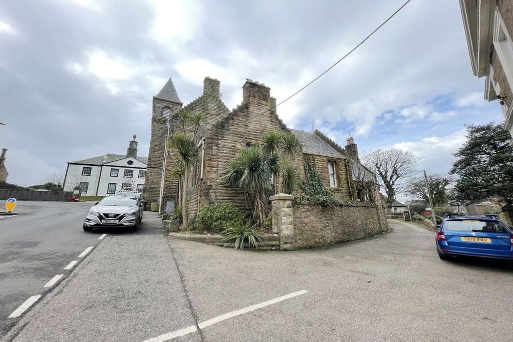 Property photo 3 of 7