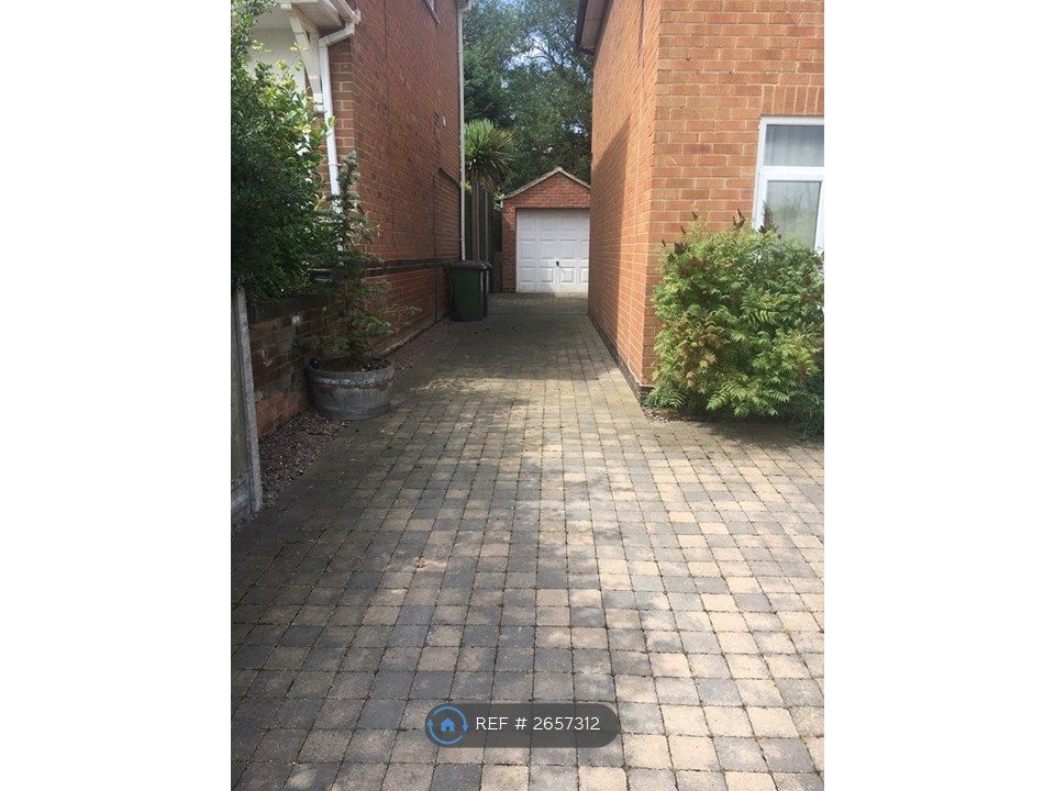 Property photo 3 of 14